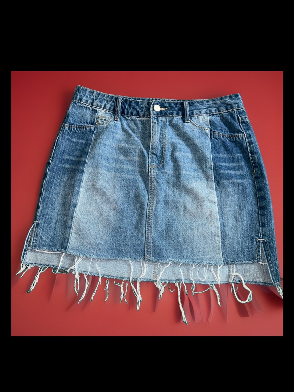 Gianni Bini Patchwork Blue Denim Mini Skirt Frayed Raw Hem Size Medium
